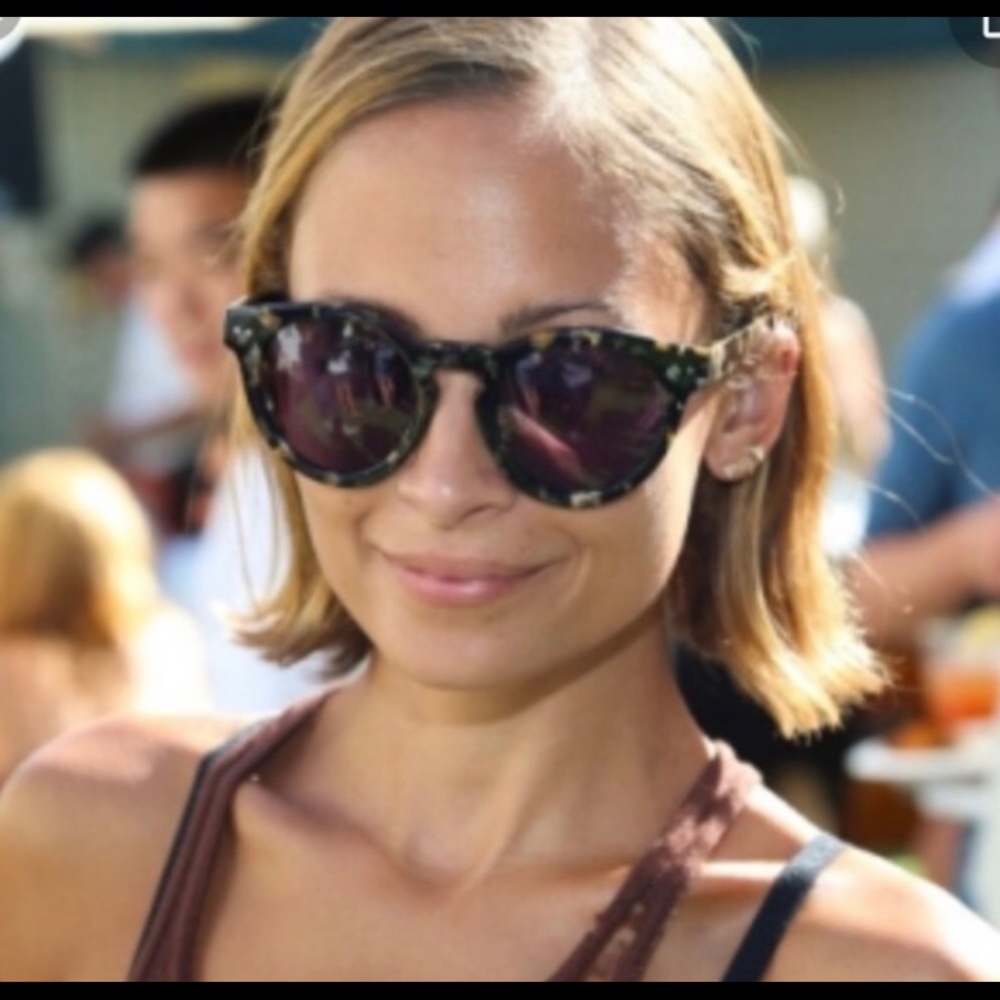 House of Harlow 1960 Carmen Sunglasses Black and Gold